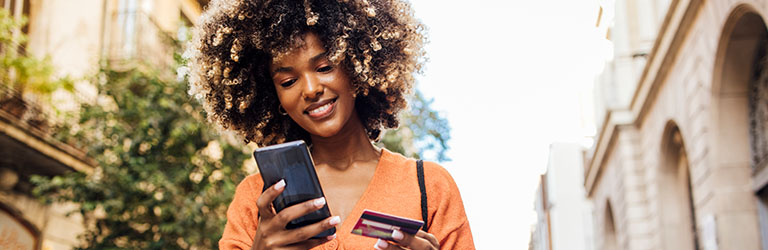 Why use a credit card when travelling